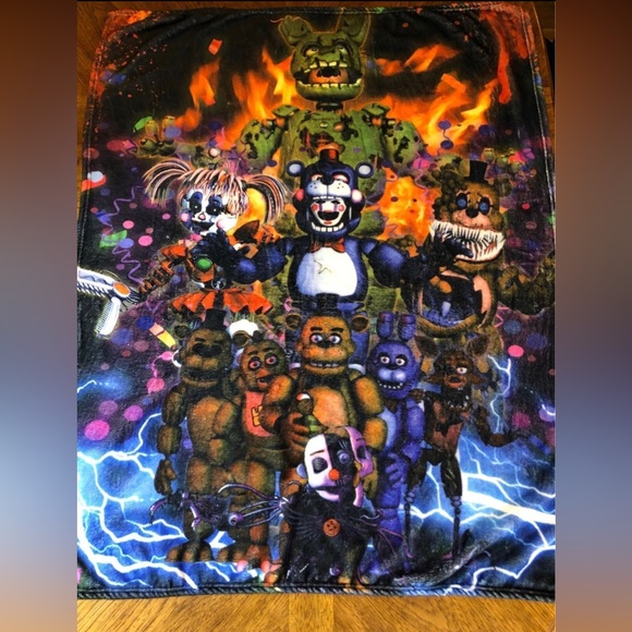*SOLD* Five Nights At Freddy’s Blanket & 3 Plushies - Picture 2 of 7